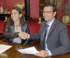 Firma del convenio entre los el Ayuntamiento de Granada y Telefónica
