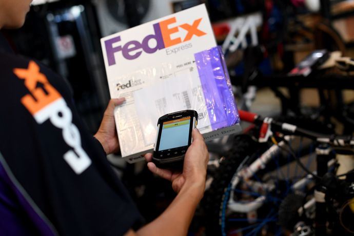 FedEx refuerza su oferta de comercio electrónico internacional