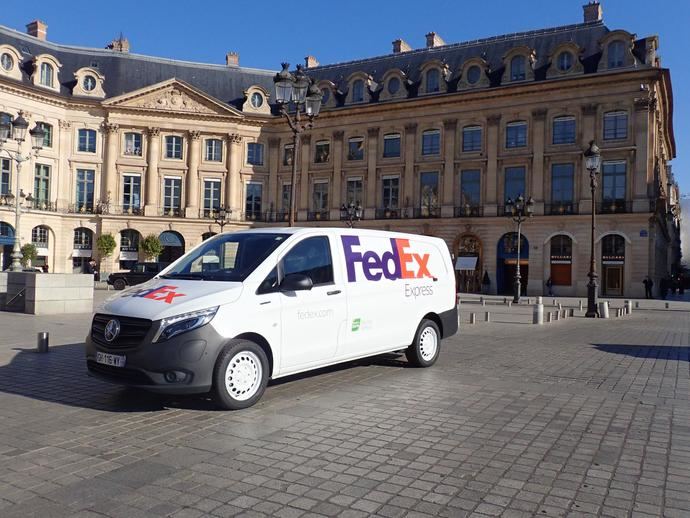 FedEx se prepara para la electrificación de su flota a gran escala
