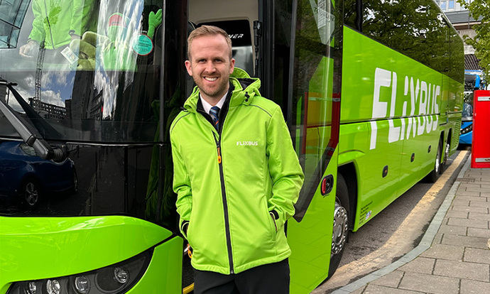 FlixBus amplía su red en el Reino Unido junto con 'Stanley Travel'