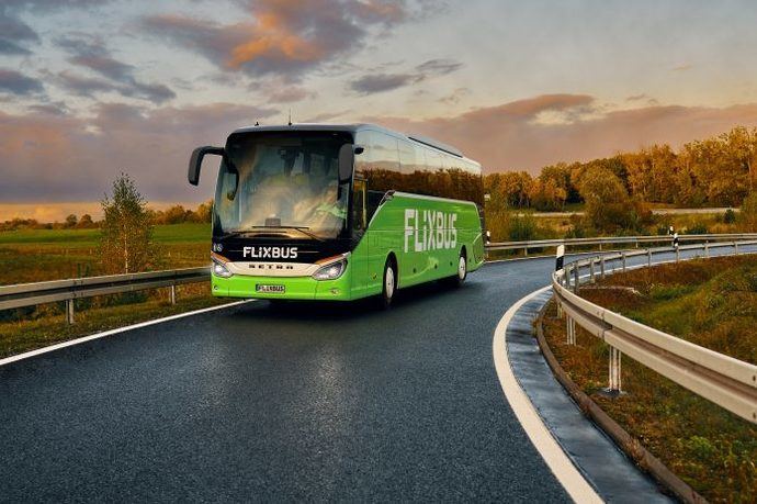 FlixBus se une a Daimler Buses para fabricar autocares eléctricos de batería