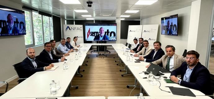 Anfac y Sernauto se reúnen con las principales ciudades españolas del Sector