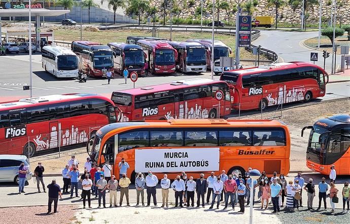 Froet teme que el próximo curso se inicie sin autobús escolar