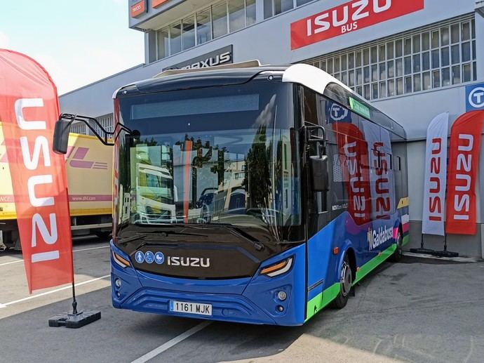 Anadolu Isuzu entrega dos Novociti Volt a la compañía CuadraBus