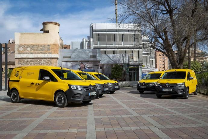 100 nuevas furgonetas eléctricas se incorporan a Correos