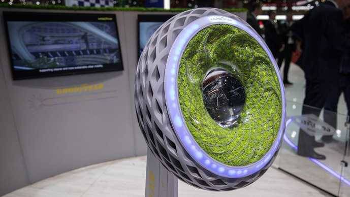 Goodyear mira a la movilidad futura en el Salón de Tokio