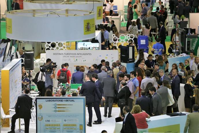 Greencities presenta el primer camión eléctrico de gran tonelaje para recogida selectiva
