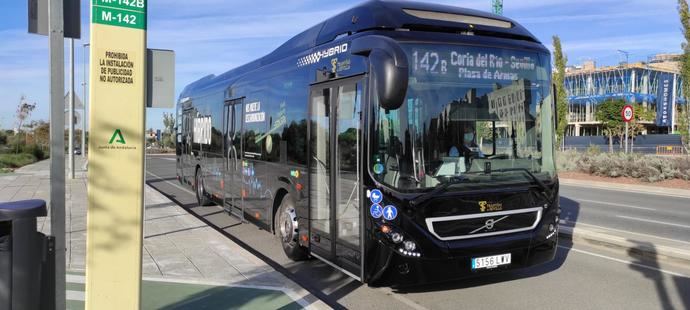 Primer bus híbrido del área metropolitana en Aljarafe