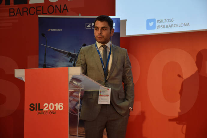 Héctor Cordero, director de logística de Carburos Metálicos, durante su ponencia.