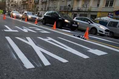 Valencia empieza a proteger el carril EMT/taxi