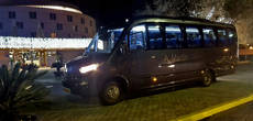 Autobús de Ferqui presente en la cena de Navidad