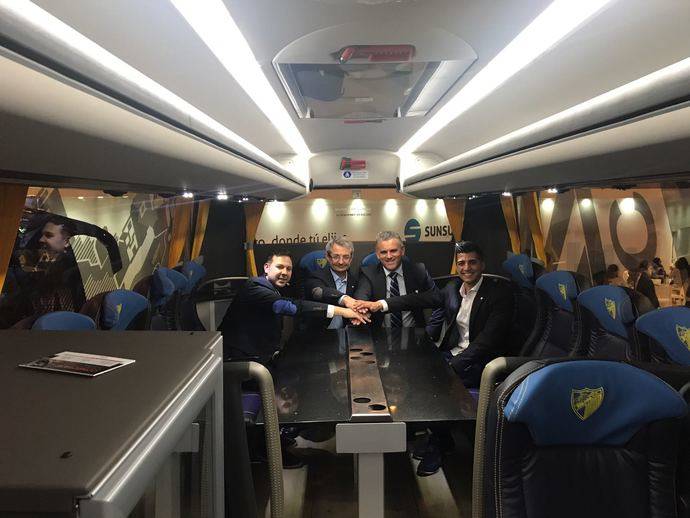 Presentación del nuevo autocar oficial del Málaga para la temporada 2017-18