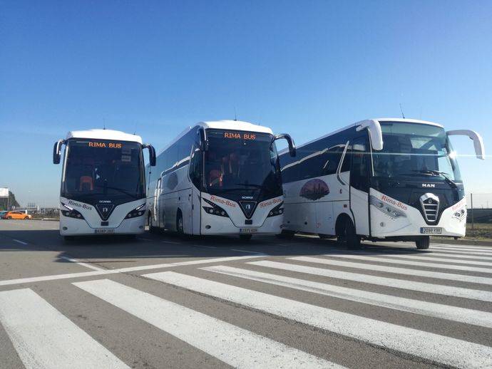 Nogebus vende tres autocares a Rima-Bus y dos a Autocares Pons