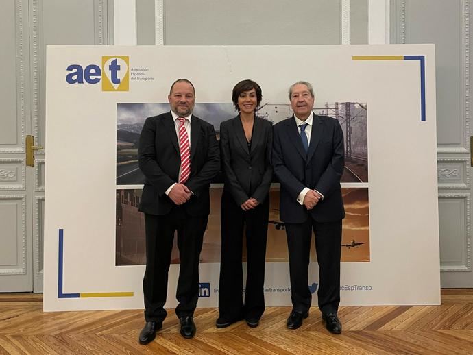 La AET celebra la III Edición de las Medallas al Mérito en el Transporte