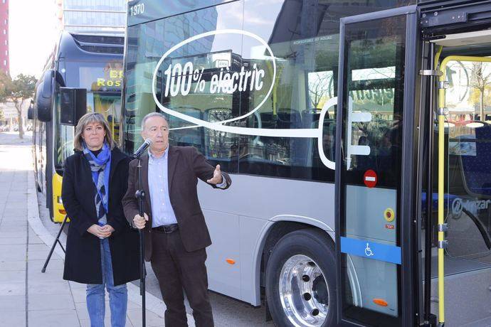 AMB incorpora el primer autobús 100% eléctrico en las líneas del servicio ‘nitbus’