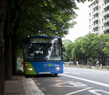 El II Plan de igualdad de Dbus recibe el distintivo por la igualdad de Emakunde