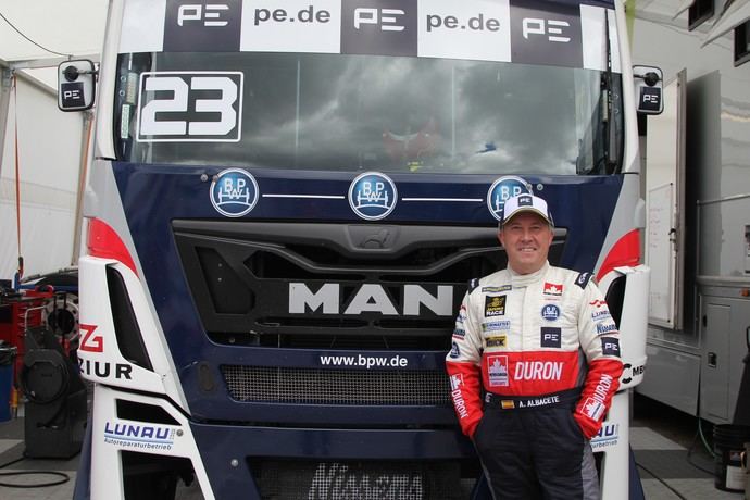 Antonio Albacete, ídolo en la carrera de camiones Hungaroring