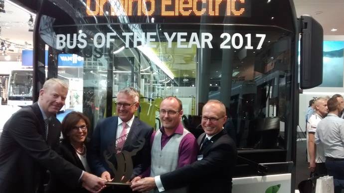 Solaris recibe en la IAA el galardón de Bus of the Year 2017 del Urbino eléctrico