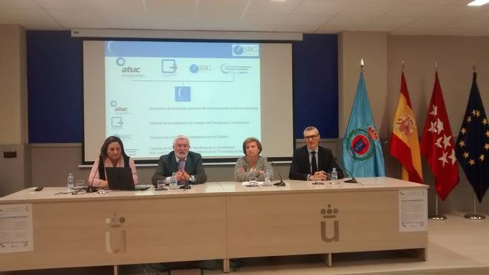 Margarita Mesa, Daniel Carrasco, Beatriz Duarte y Daniel Sánchez, durante la presentación de los datos del Observatorio.