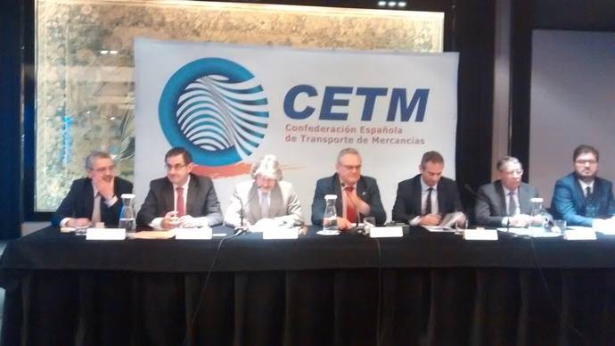 Ovidio de la Roza alerta en la asamblea de CETM de un momento crítico del Sector