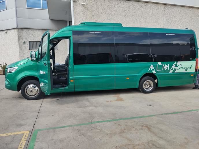 Anpian, S.A amplía su flota con un microbús Mercedes Panelvan para el interurbano