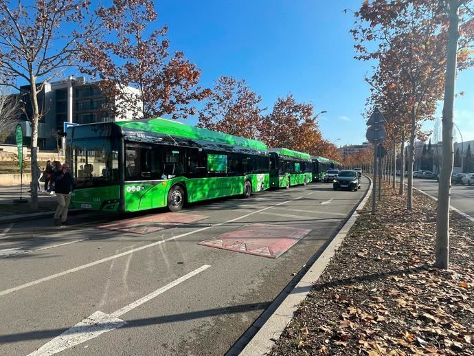 Sagalés estrena ocho buses Solaris eléctricos en Manresabus