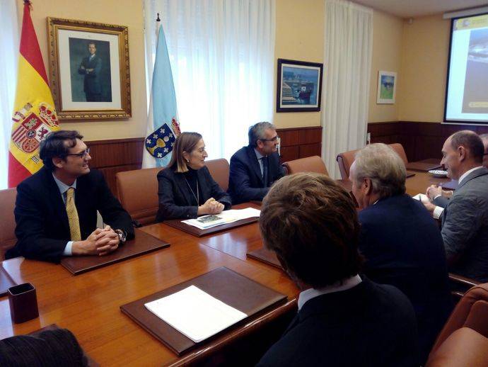 Fomento entrega a Autoridad Portuaria el proyecto para el puerto de Ferrol