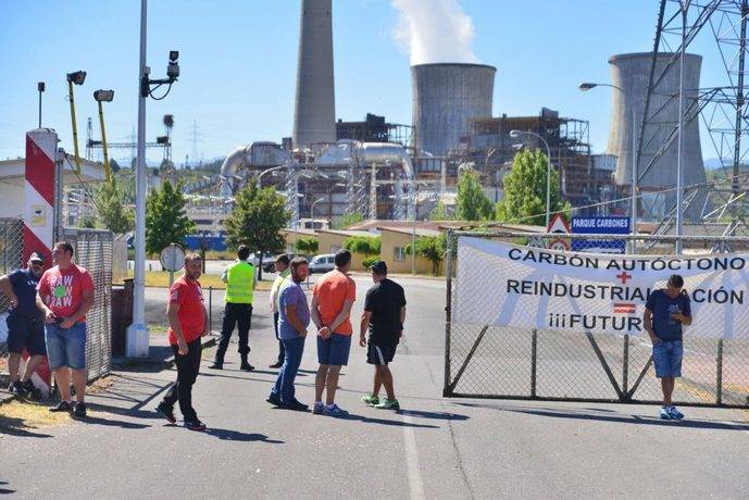 Los transportistas de carbón, inquietos por el impacto del cierre de las plantas térmicas