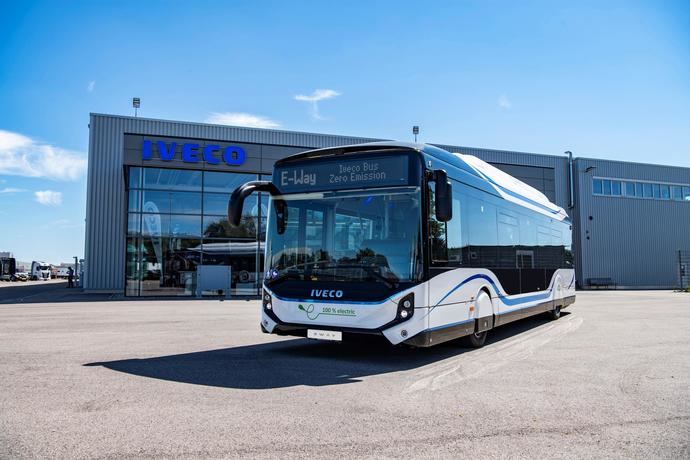 150 autobuses urbanos totalmente eléctricos Iveco E-WAY para Busitalia