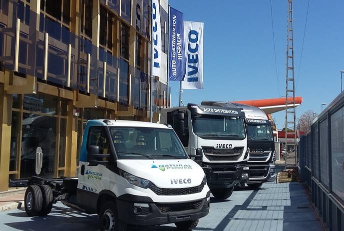 Auto Distribución acoge en Sevilla la presentación a clientes de la nueva gama de vehículos Iveco