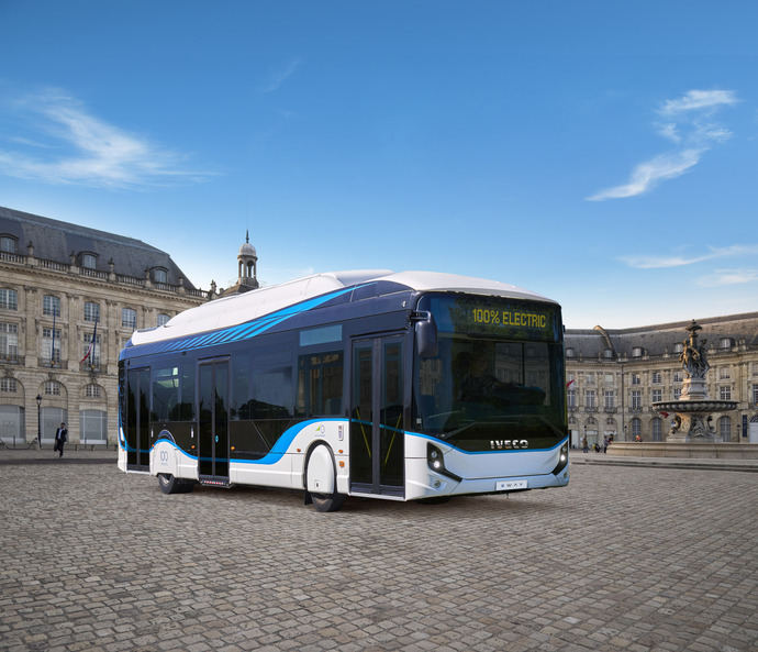 Sevilla confía en los autobuses eléctricos E-Way del grupo Iveco para Tussam
