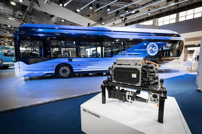 Grupo Iveco y Hyundai Motor presentan un nuevo autobús urbano de hidrógeno