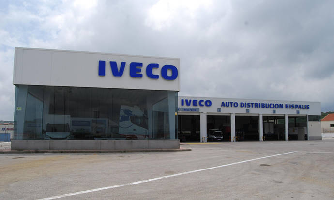 Iveco inaugura una nueva instalación en Algeciras para la venta y asistencia gracias a Híspalis