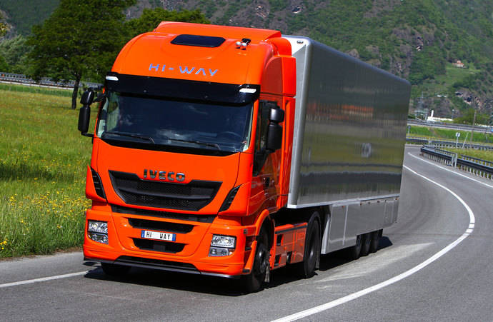 El Iveco Stralis Hi-Way protagonista de ‘El olivo’ pelicula de Iciar Bollaín