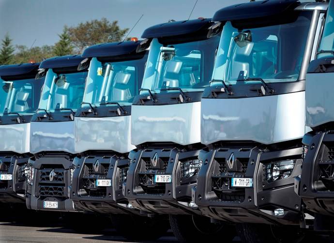 Robustez y aventura, protagonistas del stand de Renault Trucks en la IAA 2016