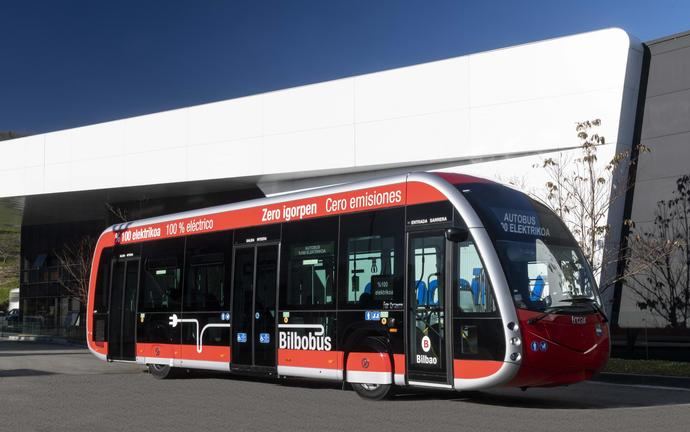 Bilbobus incorpora a su flota el primer autobús eléctrico del modelo Irizar ie tram