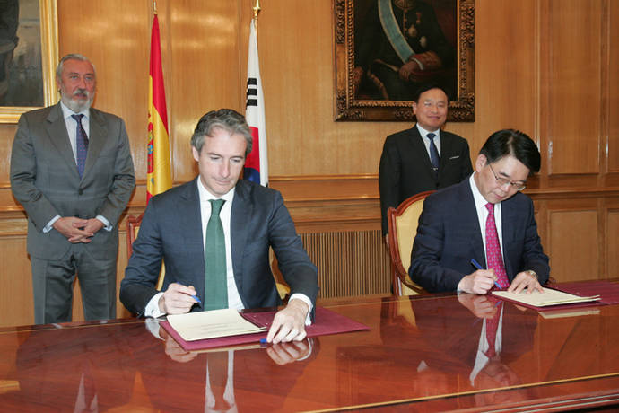 España y Corea del Sur firman un pacto para transporte e infraestructuras