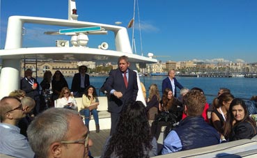 Ibercondor muestra el Puerto de Barcelona