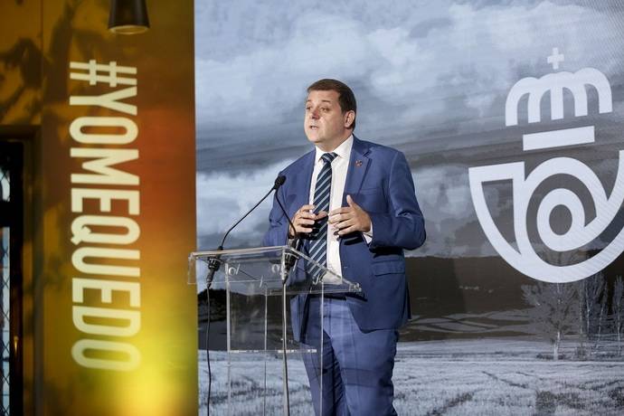 El presidente de Correos, Juan Manuel Serrano, en la presentación de la campaña YoMeQuedo de Correos Market.