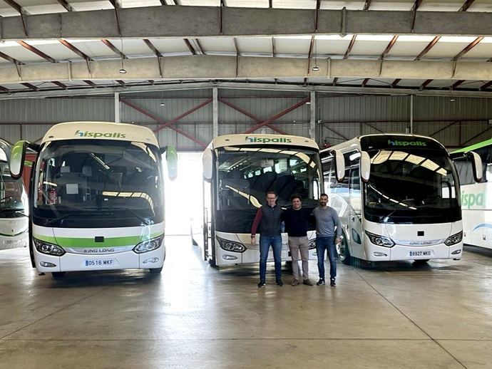 Autocares Hispalís amplía su flota con tres autocares King Long