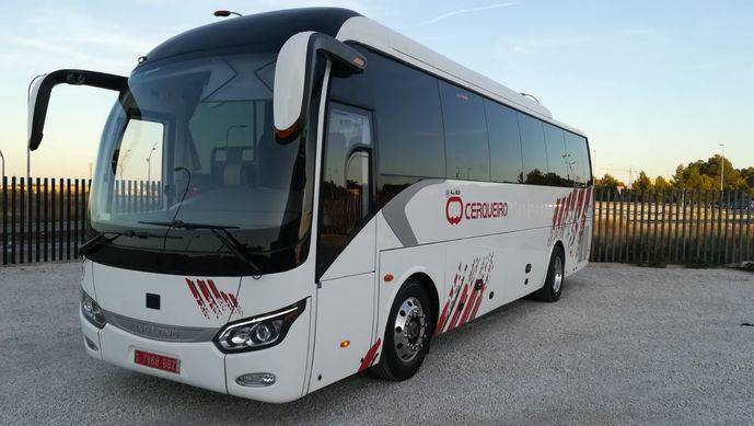 El nuevo King Long C10 de Autobuses Cerqueiro.