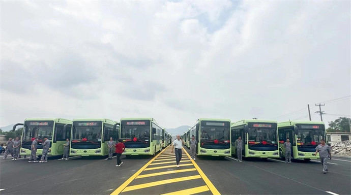 King Long entrega 262 midibuses totalmente eléctricos a Chaoyang