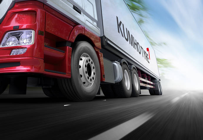 Kumho mostrará su gama de camión en Solutrans 2015