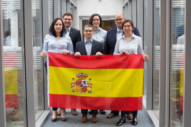 Cristina Redondo Pumar, Tobias Schulte, Iván Fernández Rodríguez, Monika Wagner, Enrique Quirós Hoppe y Katarzyna Quirós Hoppe (de izq a dcha) servirán a los clientes españoles y portugueses a partir de enero de 2020 como un equipo de LIS Iberia. 