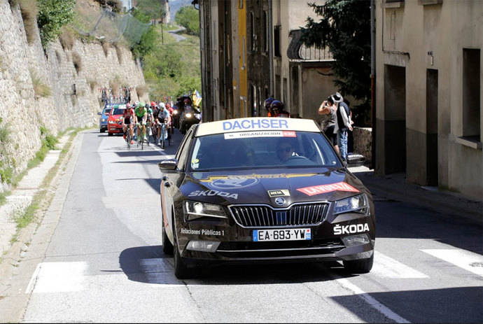 Coche con el patrocinio de Dachser.