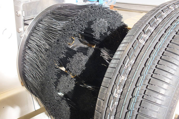Istobal desarrolla un novedoso cepillo lava-ruedas