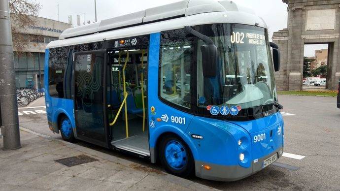 El autobús de la nueva línea madrileña 002.