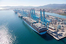 El volumen de mercancía en el puerto de la Bahía de Algeciras es el que más ha caído.