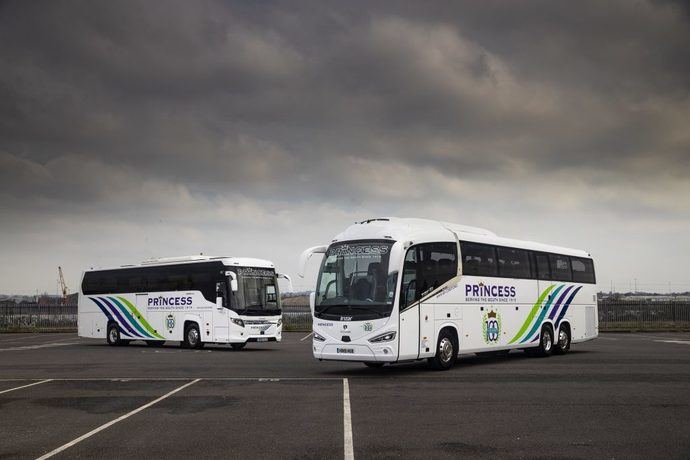 Scania lidera avances en autocares y autobuses en el Reino Unido