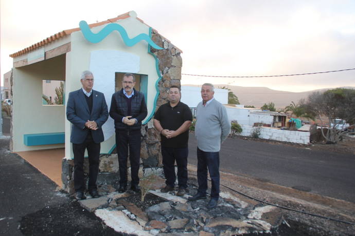 Una de las marquesinas mejoradas de la isla de Fuerteventura.